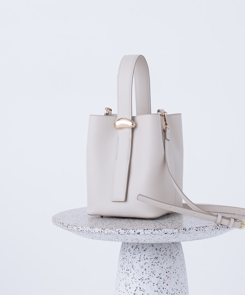 メタルオーナメント2wayバケットバッグ