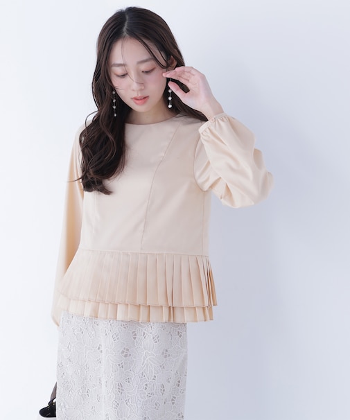 プリーツヘムブラウス