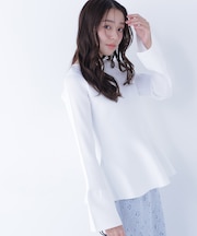 ベルスリーブペプラムニット