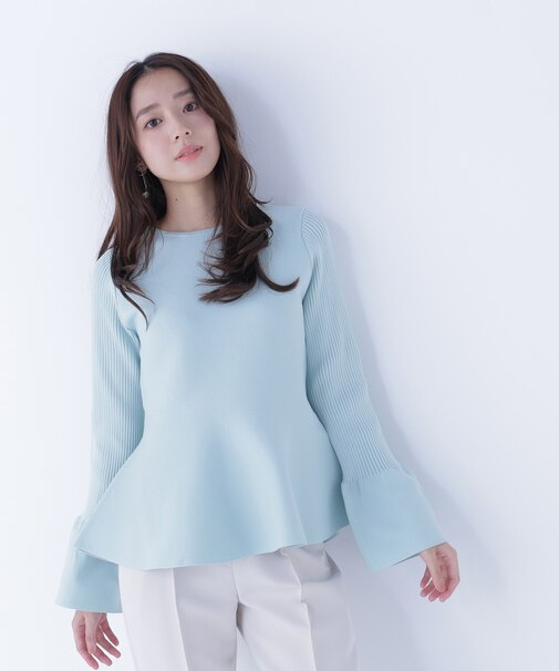 ベルスリーブペプラムニット