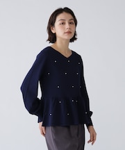 前後で着られるジュエリーパールペプラムニット