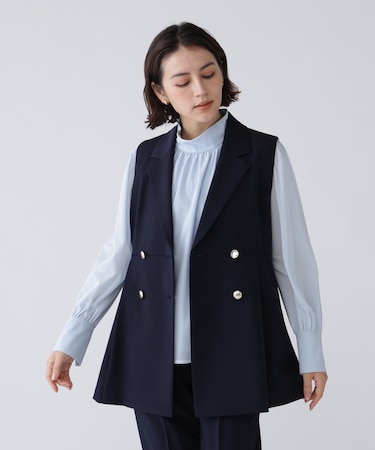 “みんなの声をカタチにした”洗えてシワになりづらいジレセットアップ