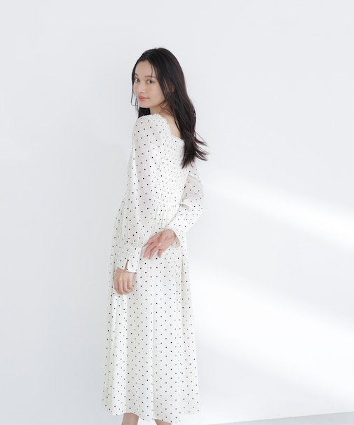 ドットプリントシャーリングワンピース