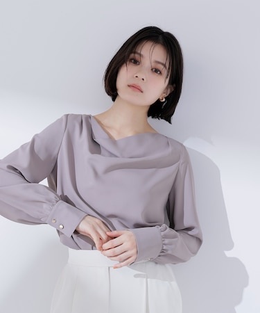 ドレープネックブラウス