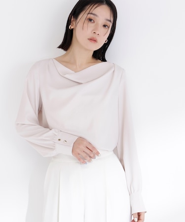 ドレープネックブラウス