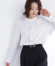 ラッフルボウタイブラウス