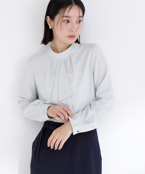 ラッフルボウタイブラウス