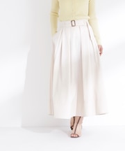 ベルテッドタックフレアスカート