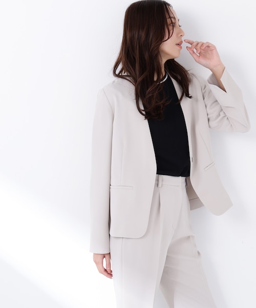ナチュラルビューティーベーシック ホワイト フード付きジャケット♡新品 ナチュラルビューティーベーシック NATURAL BEAUTY BASIC ペプラム