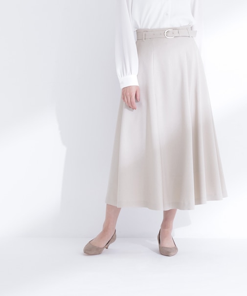 メタルバックルフレアスカート