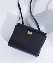 スピンロックスクエアショルダーバッグ