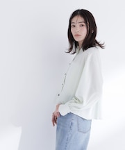 バックプリーツデザインシャツ