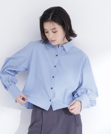 バックプリーツデザインシャツ