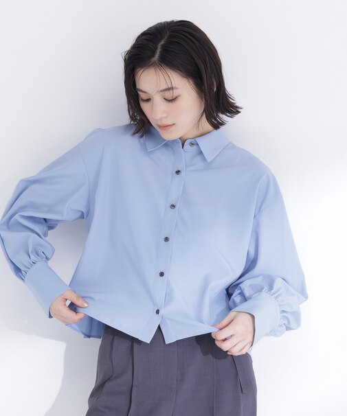 バックプリーツデザインシャツ