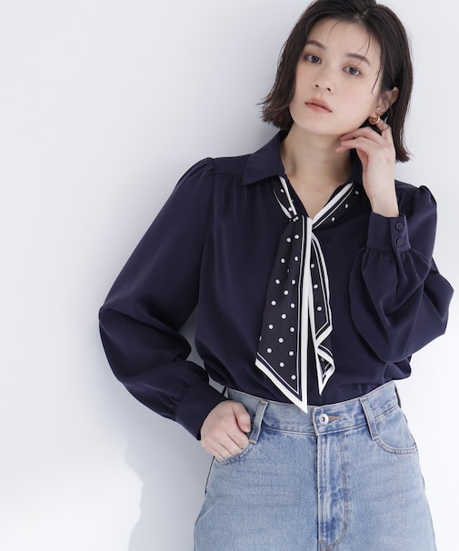 デザインスカーフ付ブラウス