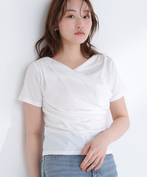 コンパクトドレープカットソー