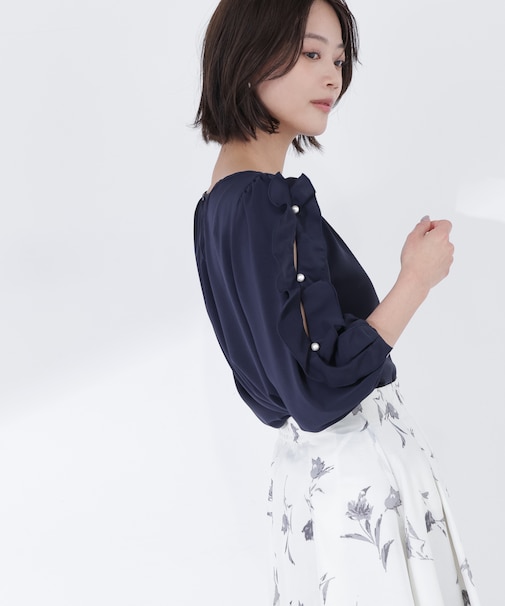 パールスリットスリーブブラウス