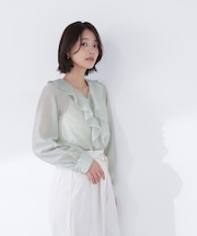 フロントフリルブラウス