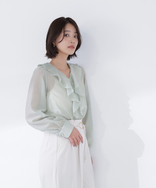 フロントフリルブラウス