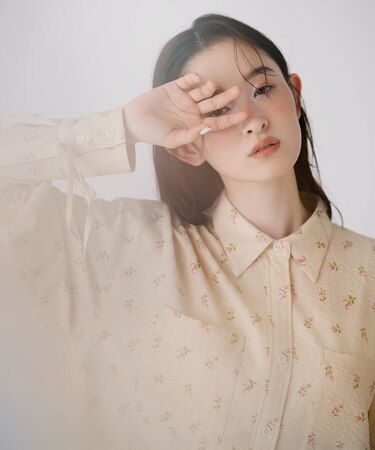 〈N.〉フラワープリント SETUP シャツ