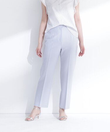 品格ストレートパンツ