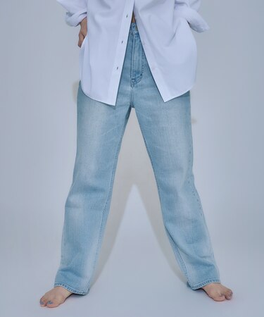 〈N.〉ハイライズストレートデニムパンツ