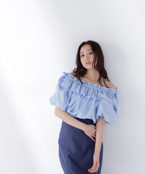 ショルダーリボンブラウス