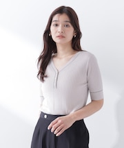 フロントボタンステッチニット