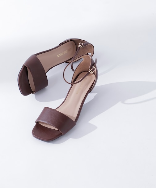 ワイドカバードサンダル