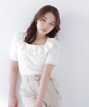 フリルトリムカラーニット