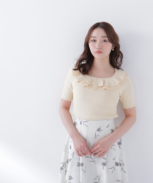 フリルトリムカラーニット