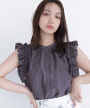 フリルショルダーブラウス