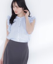 フリルショルダーブラウス
