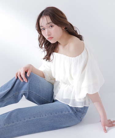 ボリュームギャザーペプラムブラウス