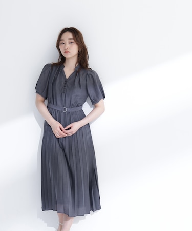 フロントボタンプリーツワンピース