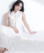 バックリボンティアードワンピース