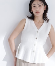 メタルボタンペプラムニットジレ