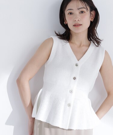 メタルボタンペプラムニットジレ