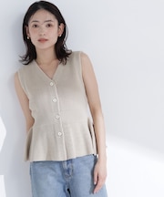 メタルボタンペプラムニットジレ