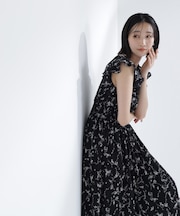 フラワープリントフリルワンピース
