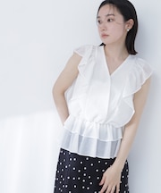 〈山本里菜さんコラボ〉ラッフル楊柳ペプラムブラウス