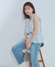 〈山本里菜さんコラボ〉ラッフル楊柳ペプラムブラウス