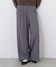 グレー