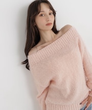 オフショルヘアリーニット