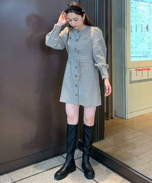 ウエストシェイプミニ丈ワンピース