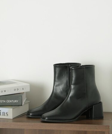 オーバーヒールブーツ