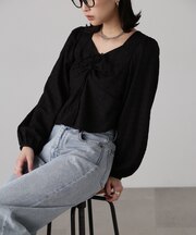 フロントリボンシャーリングブラウス