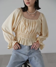 スクエアネックシャーリングブラウス