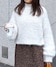 オフホワイト