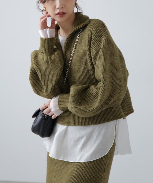 ハーフジップニット×ナロースカートセットアップ｜フリーズマートの